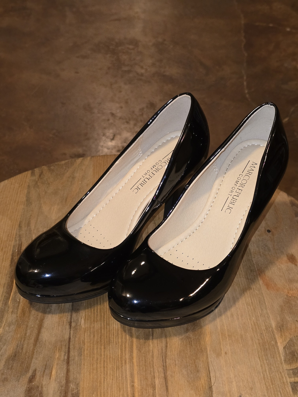 Marco Republic Black Faux Patent Leather Platform Pumps Round Toe Heels W7